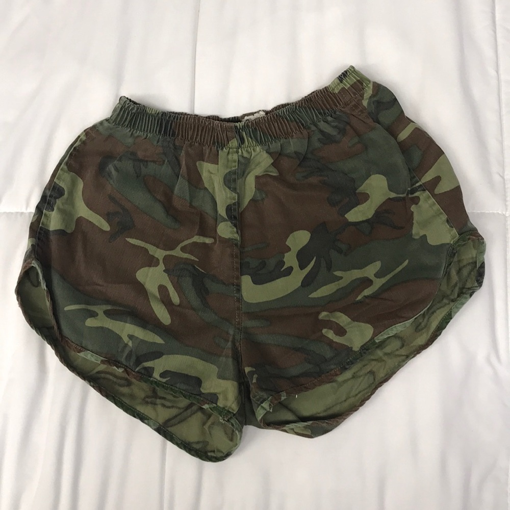 VINTAGE camo shorts